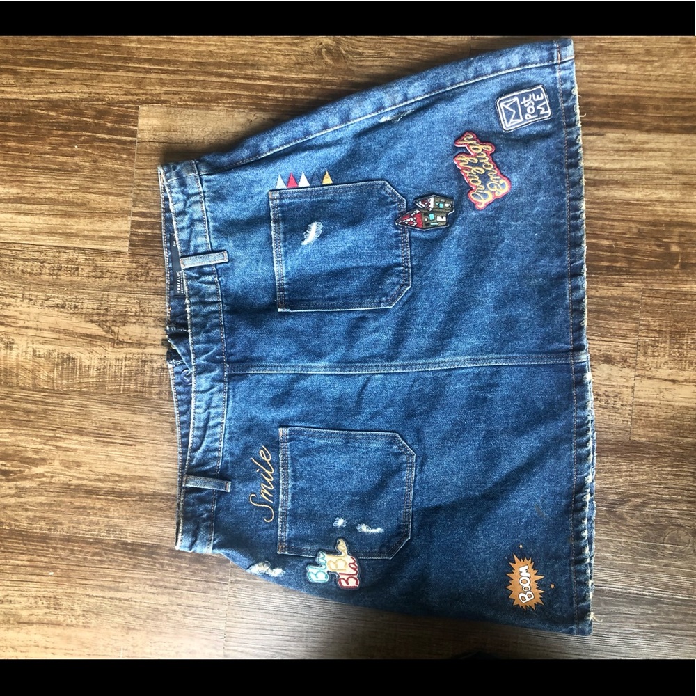 Embroidered Zara denim skirt